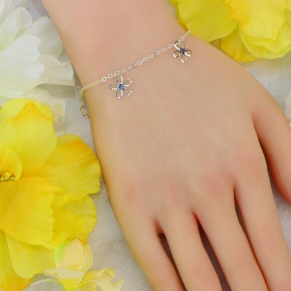 "Minimalist Bracelet, Sleek & Modern Design, Women’s Fashion, YC110213-B - Picture 5 of 10